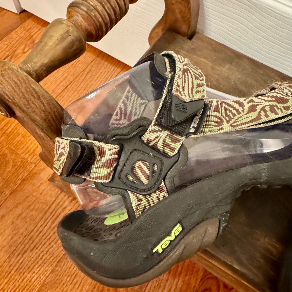 Teva Hiking Sandals - Picture 3 of 4